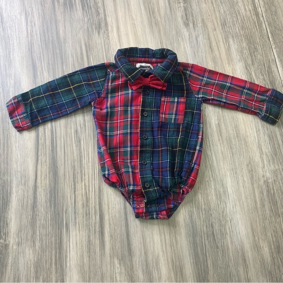 The Cutest Mudpie Long Sleeve Plaid Onesie, Suede like elbow patches 9-12 months - Picture 1 of 8